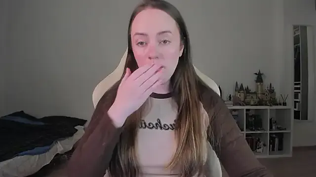 WalkingGirl — SQUIRT