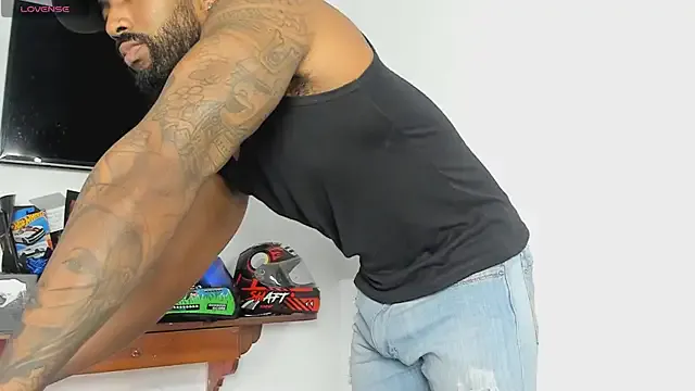 Xander_Str0ng on StripChat