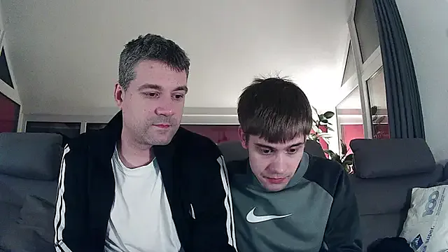 xMvk1 — Show Penis