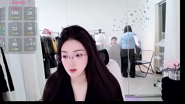 yangyang-777 from StripChat