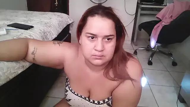 yesmiia on StripChat