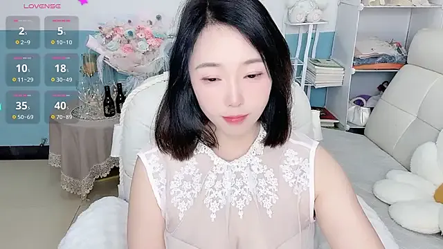 Yinzi_ on StripChat