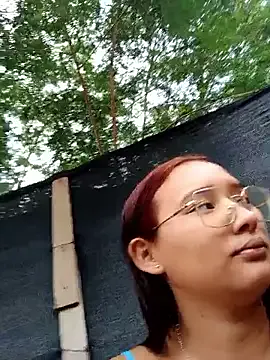 young_dairy01 on StripChat