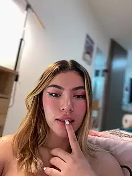 Freechat Your_Honeey on StripChat
