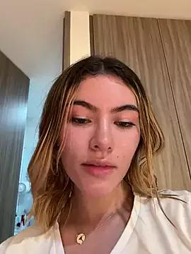 Freechat Your_Honeey on StripChat