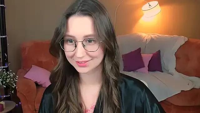 Freechat YourLovellyStory on StripChat