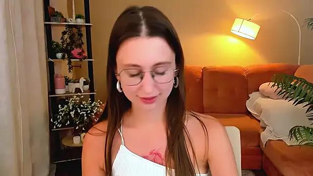 Freechat YourLovellyStory on StripChat
