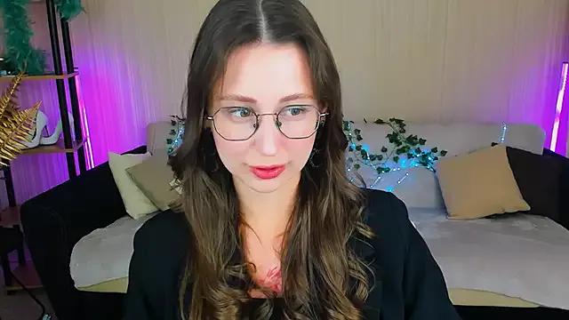 Freechat YourLovellyStory on StripChat