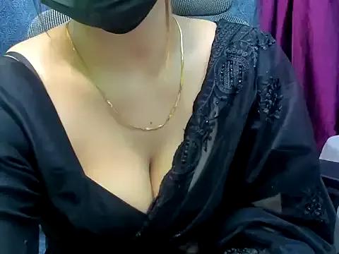 Freechat YoursSuku on StripChat