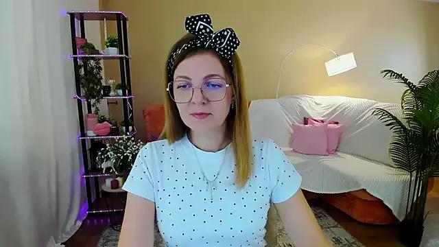 Freechat YourUniverser on StripChat