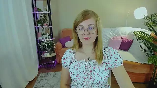 Freechat YourUniverser on StripChat
