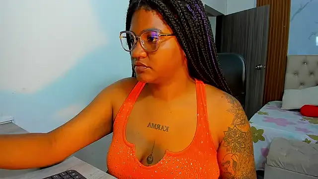 ZahraRose on StripChat