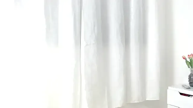 ZoeJhonsom on StripChat